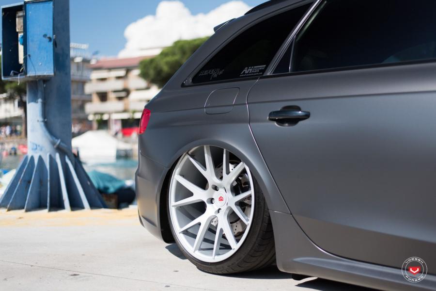 Детали экстерьера Audi RS4 Avant on Vossen Wheels (VPS-306) 2017 года  (фото 5 из 20)